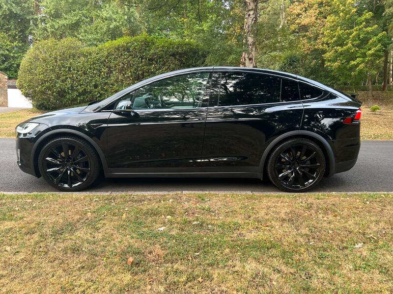TESLA MODEL X
