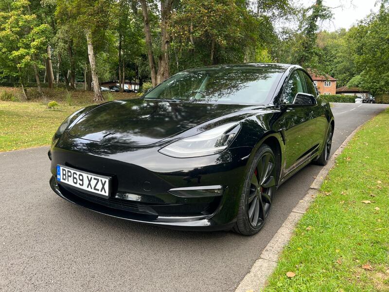 TESLA MODEL 3
